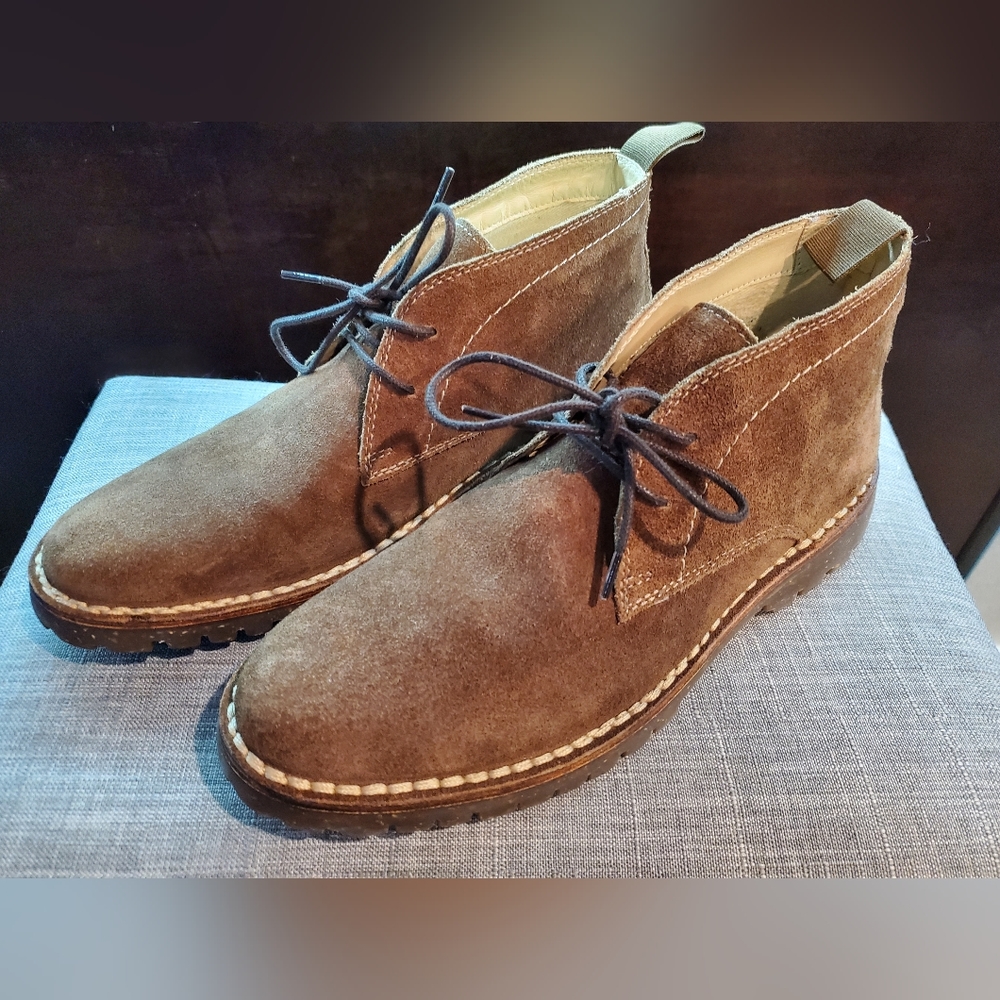 Chukka boots